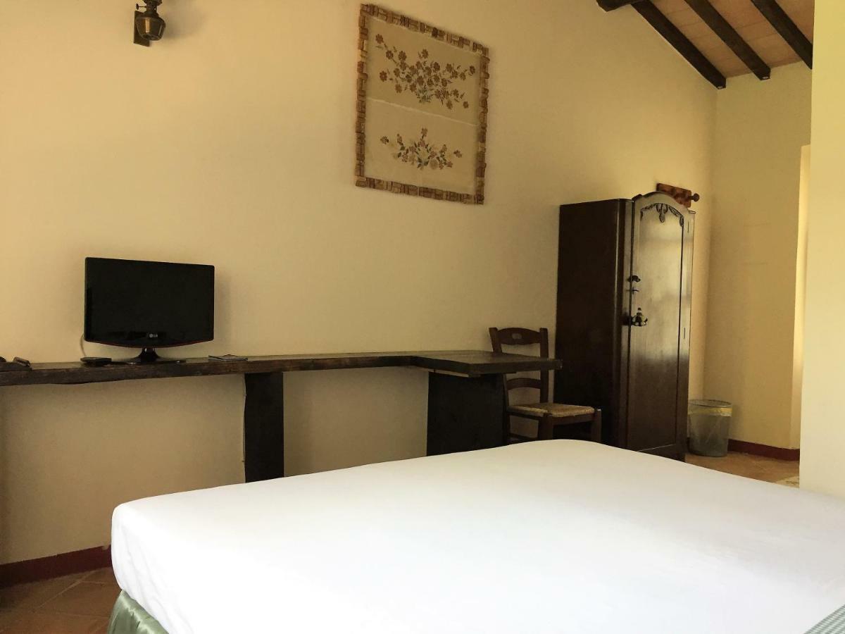 Casale Ai Poggi Casa de hóspedes Orbetello Exterior foto